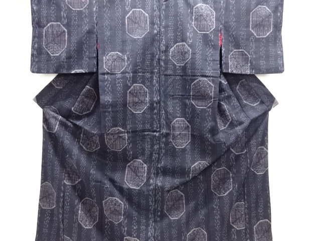 アンティーク　亀甲模様織り出し手織り真綿小千谷紬着物